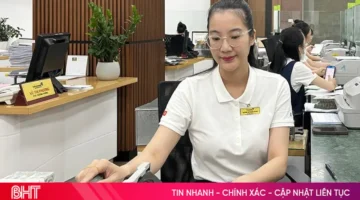 تراجع الدولار.. مكاسب مرتقبة للشركات المستوردة مع تحذيرات من مخاطر تقلبات السوق